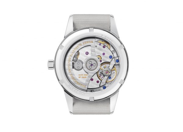 Nomos Club Neomatik Siren Blue (ref 742) (rear view)