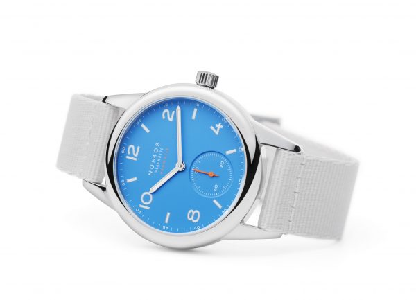 Nomos Club Neomatik Siren Blue (ref 742) (on its side)