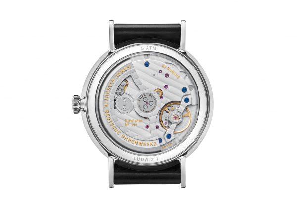 Nomos Ludwig Neomatik Date 41 (ref 260) - rear view