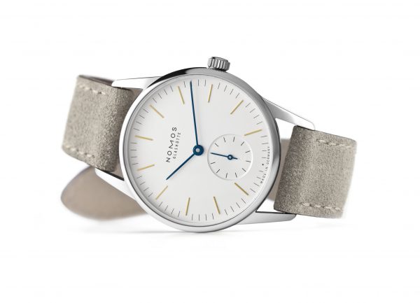 Nomos Orion 33 (ref 322/321) - on its side