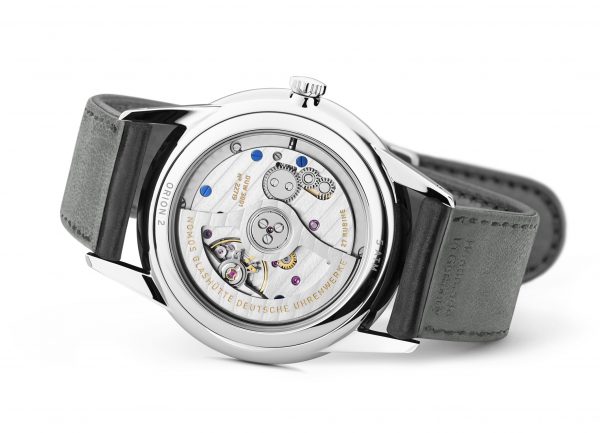 Nomos Orion Neomatik 39 White (ref 341) - back view