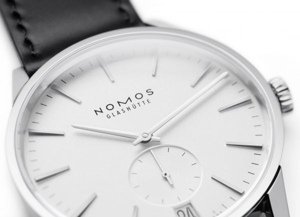 Nomos Zurich Date (Ref 802) - close-up