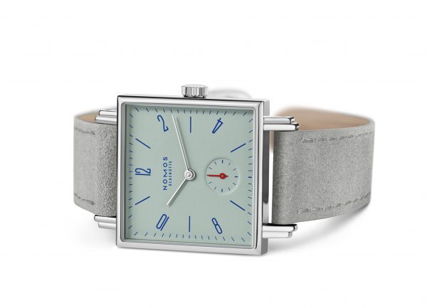 Nomos Tetra Matcha (Ref 495/478) - on its side