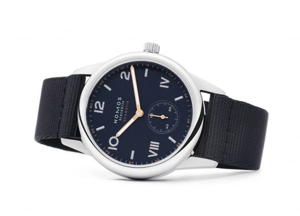 Nomos Club Campus neomatik 39 midnight blue (ref. 767) on its side