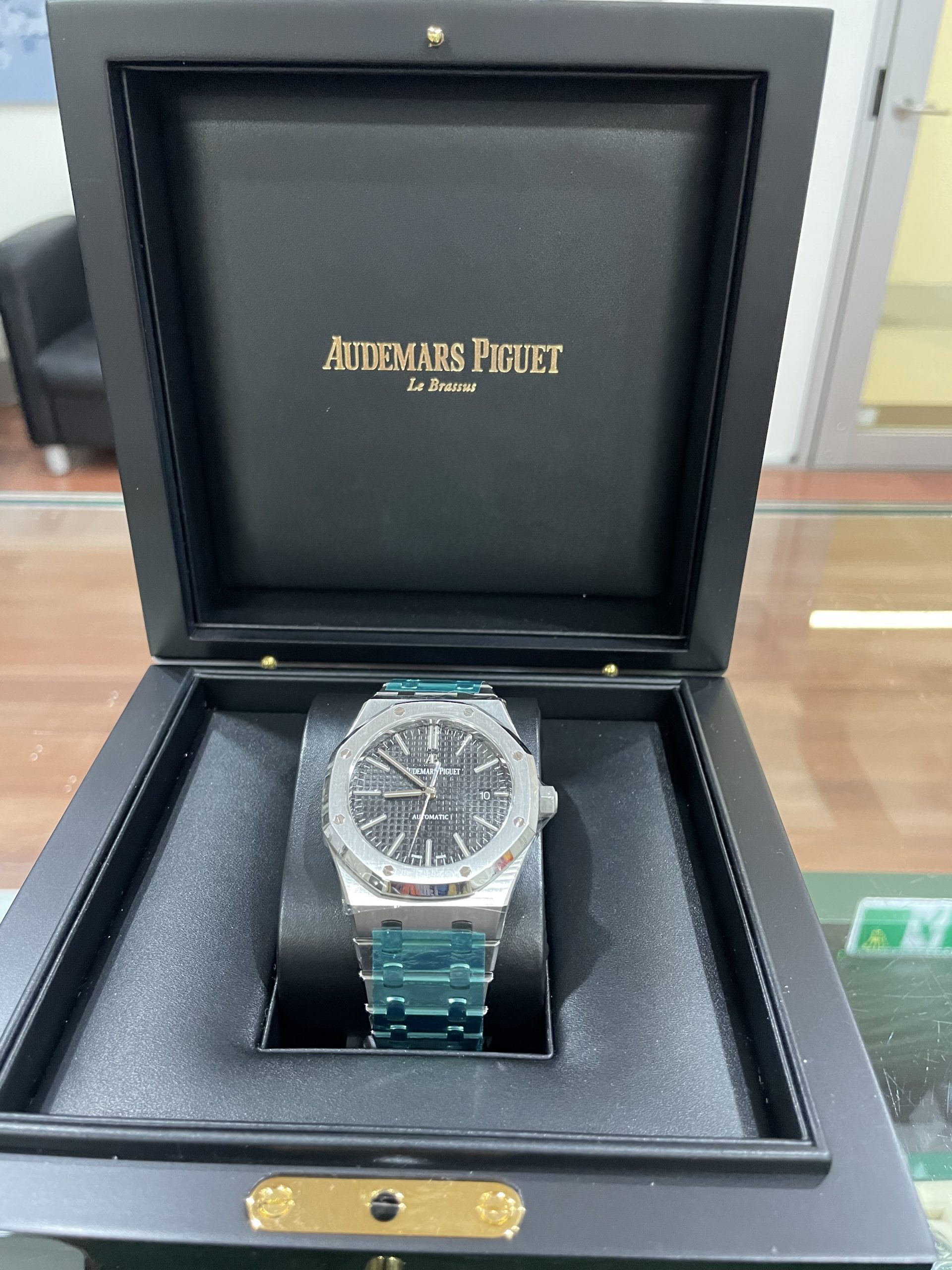 Audemars Piguet - Royal Oak 15400ST | Master Watchmaking